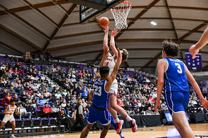 Lincoln Gresham 6A Oregon boys basketball quarterfinal Naji Saker -53